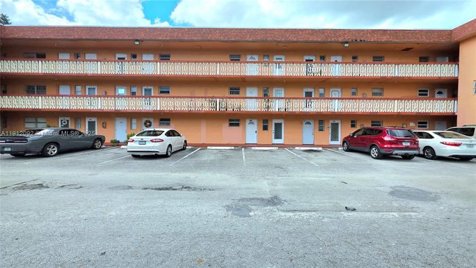 18900 NE 3rd Ct # 520, Miami FL 33179