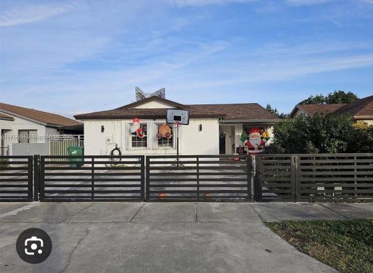 18317 SW 114th Ct, Miami FL 33157