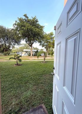 1301 NE 191st St # F110, Miami FL 33179