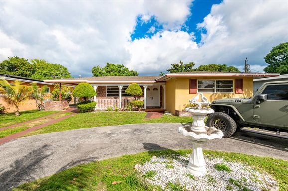 1155 NE 110th St, Miami FL 33161