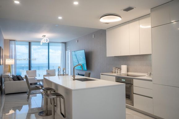 700 NE 24th ST # 5304, Miami FL 33137