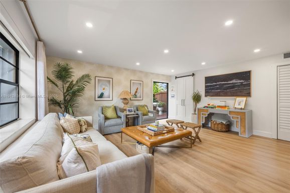 11537 SW 64th St # A83, Miami FL 33173