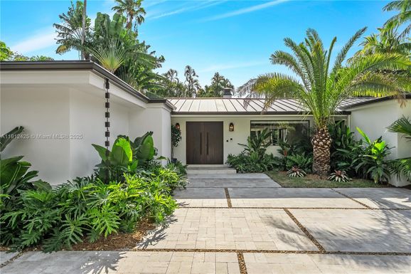 325 Gulf Rd, Key Biscayne FL 33149