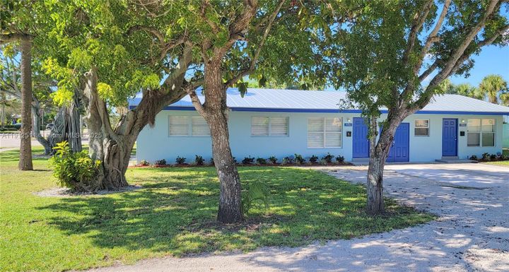 906 Greenbriar Dr # 906, Lake Park FL 33403