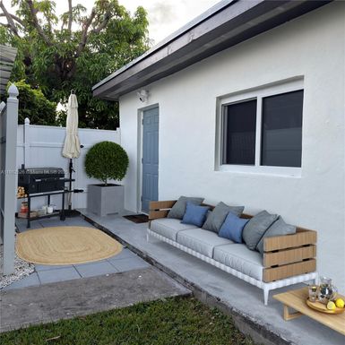 1850 SW 73rd Ct Rd, Miami FL 33155