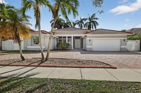 16432 NW 12th St, Pembroke Pines FL 33028