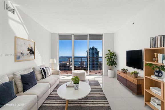 335 S Biscayne Blvd # 4105, Miami FL 33131