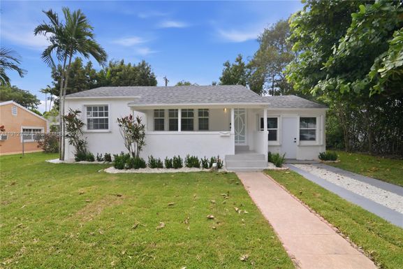 560 NE 110th Ter, Miami FL 33161