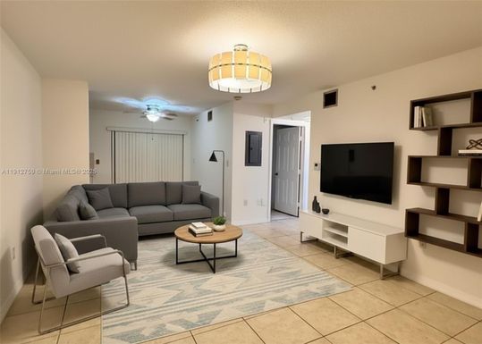 2035 NW Flagler Ter # 102, Miami FL 33125