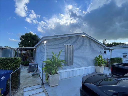 19800 SW 180th Ave # 308, Miami FL 33187