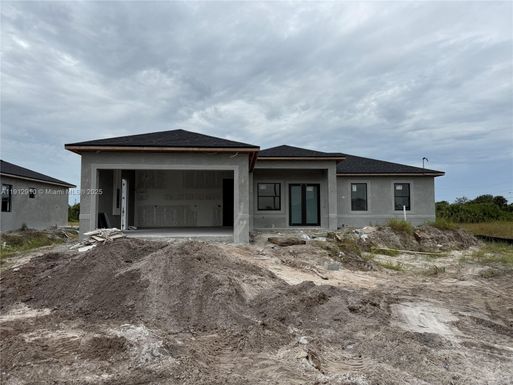 914 Manresa Ave S, Lehigh Acres FL 33974