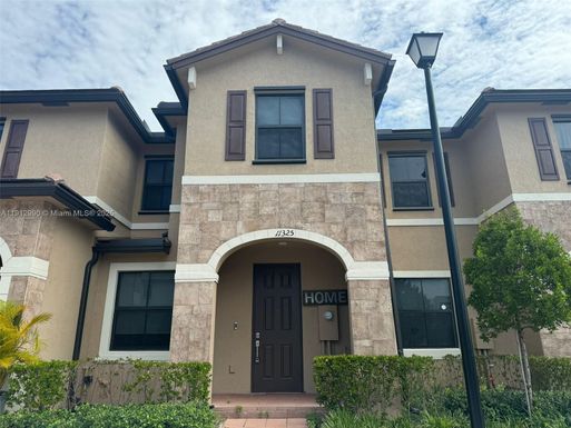 11325 W 34th Way, Hialeah FL 33018