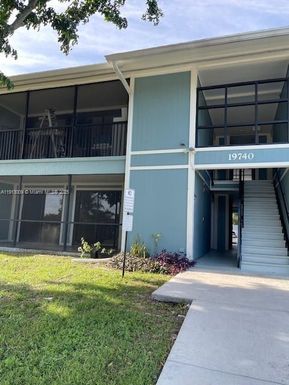 19740 SW 103rd Ct # 103, Cutler Bay FL 33157
