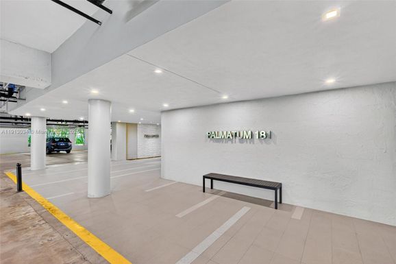 181 Crandon Blvd # 106, Key Biscayne FL 33149