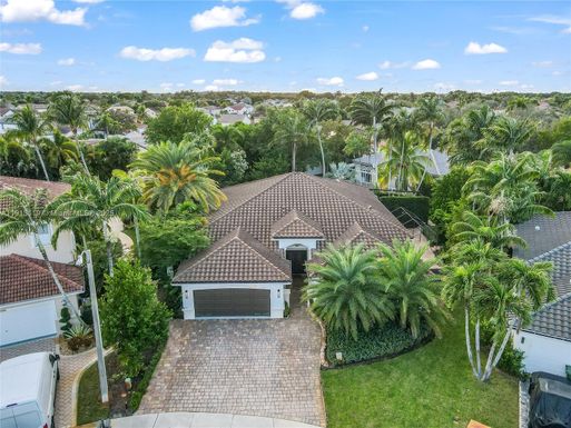 2310 NW 189th Ave, Pembroke Pines FL 33029