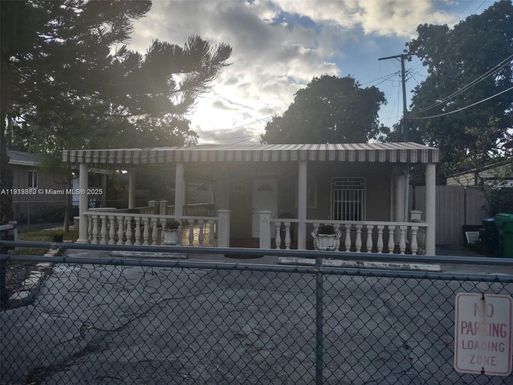 6422 NW 29th Ave, Miami FL 33147