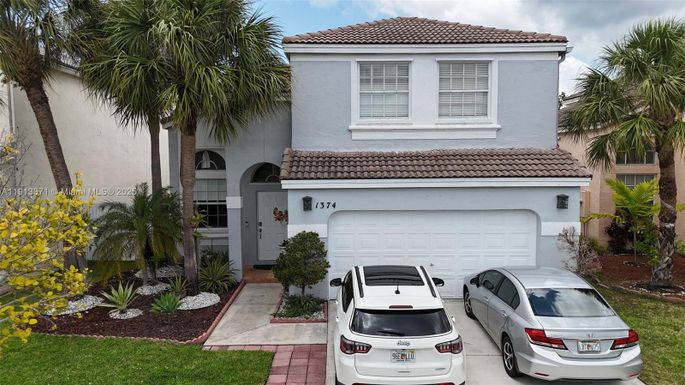 1374 NW 159th Ave, Pembroke Pines FL 33028