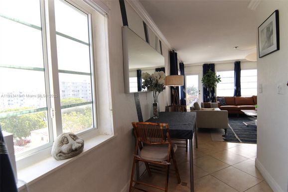 1130 11th St # 6A, Miami Beach FL 33139