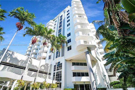 1621 Bay Rd # 606, Miami Beach FL 33139
