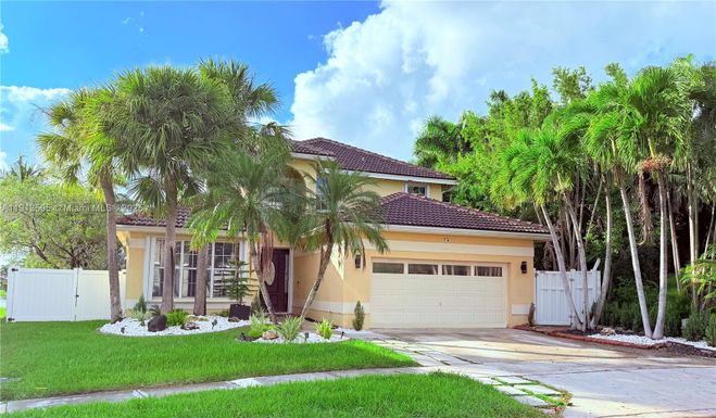 1140 NW 184th Pl, Pembroke Pines FL 33029