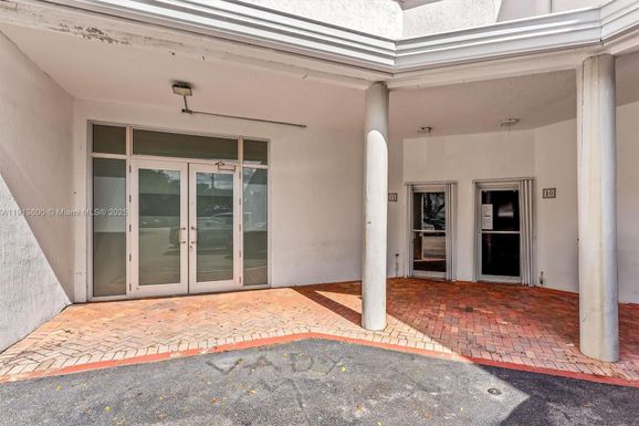 10171 NW 58th St # 11, Doral FL 33178