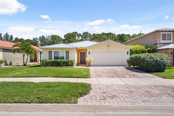 1924 SW Jamesport Dr, Port St. Lucie FL 34953