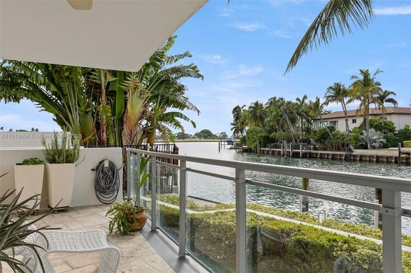 9400 W Bay Harbor Dr # 101, Bay Harbor Islands FL 33154