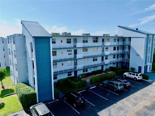 7690 NW 18th St # 303, Margate FL 33063