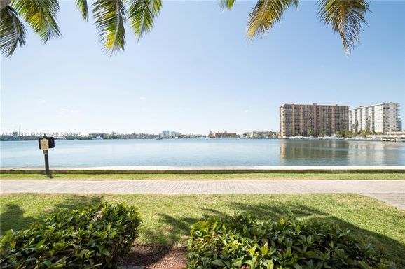 17100 N Bay Rd # 1107, Sunny Isles Beach FL 33160