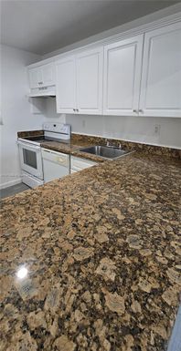 10820 SW 200th DR # 112, Cutler Bay FL 33157