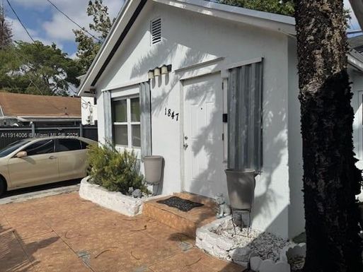 1847 NW 18th Ave, Miami FL 33125