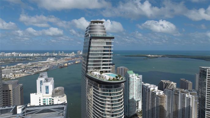 300 Biscayne Boulevard Way # 3506W, Miami FL 33131