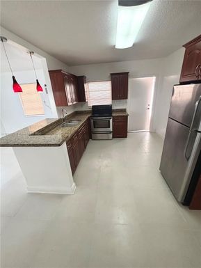 2176 SW 4th St # 1, Miami FL 33135