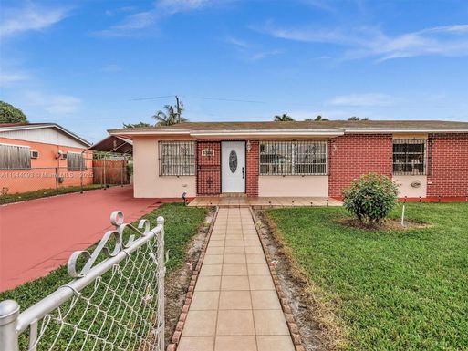 17231 NW 53rd Pl, Miami Gardens FL 33055