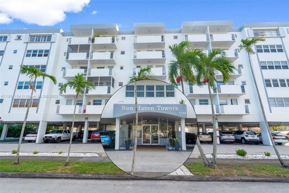 1720 Jefferson St # 306, Hollywood FL 33020