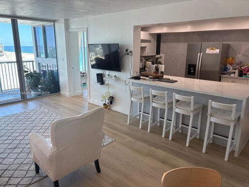 2655 Collins Ave # 2007, Miami Beach FL 33140