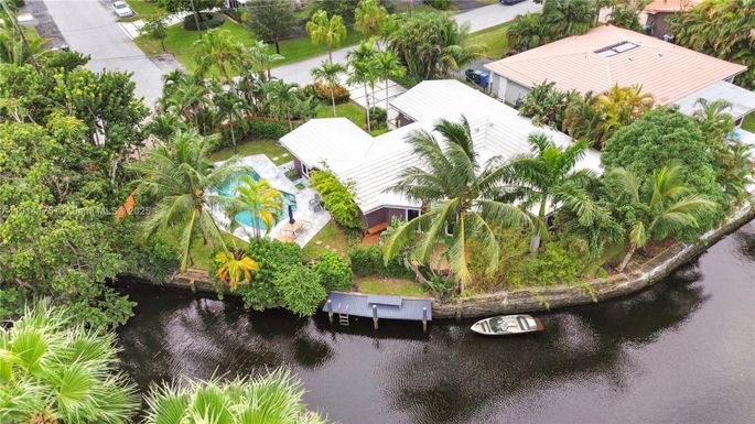 3460 NE 17th Way, Oakland Park FL 33334