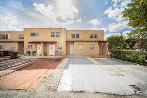 1780 W 56th Ter # 402, Hialeah FL 33012