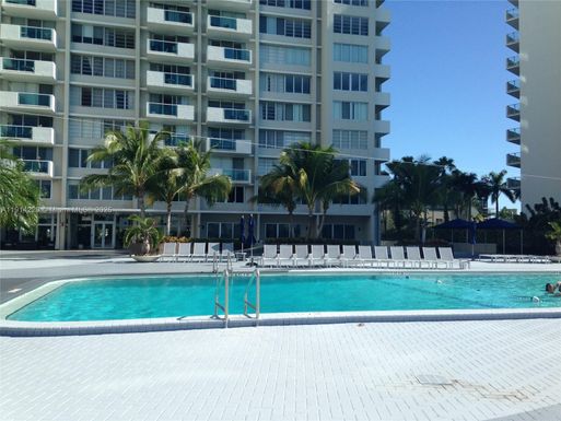 1200 West Ave # 611, Miami Beach FL 33139