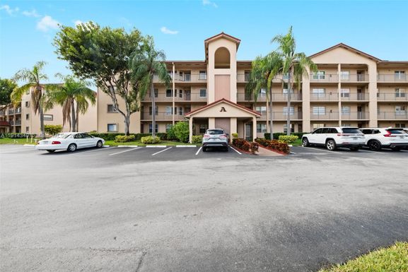 13001 SW 11th Ct # 203A, Pembroke Pines FL 33027