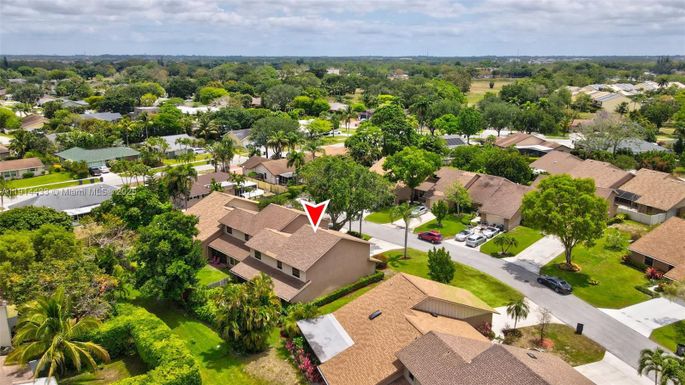 11905 Donlin Dr, Wellington FL 33414