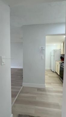 17901 NW 68 Ave # 205, Hialeah FL 33015