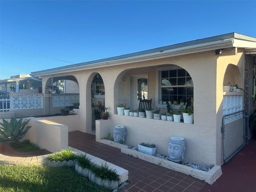 10730 SW 220th St, Miami FL 33170