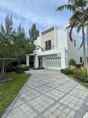 6855 NW 103rd Ave, Doral FL 33178