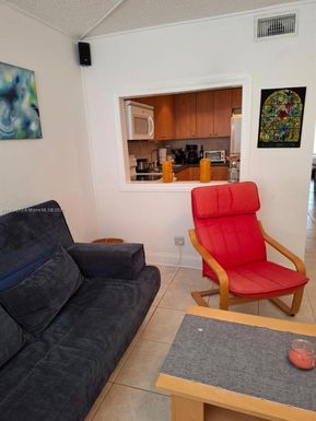 9081 Sunrise lakes # 105, Sunrise FL 33322