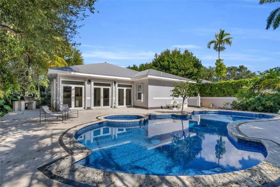 5794 SW 76th Ter, South Miami FL 33143