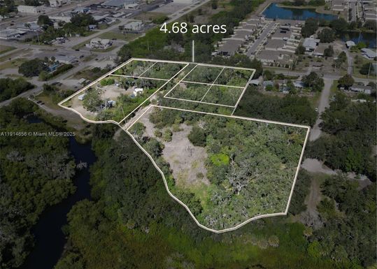 301 E Shell Point Road, Tampa FL 33570