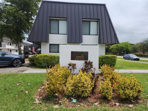 19600 SW 110th Ct # 113, Cutler Bay FL 33157