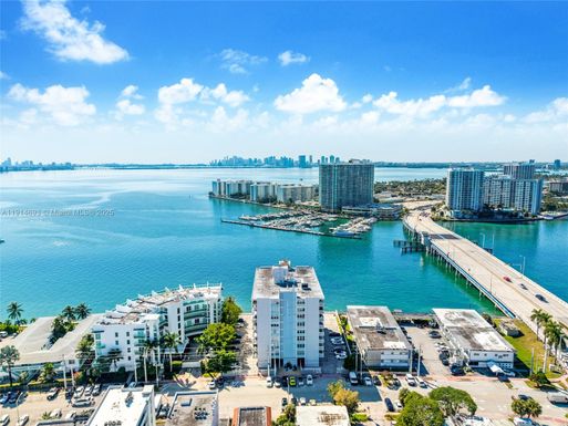 2016 Bay Dr # 904, Miami Beach FL 33141