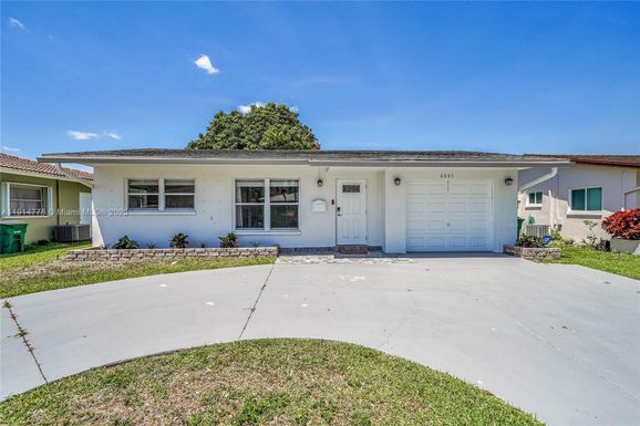6001 NW 66th Ter, Tamarac FL 33321